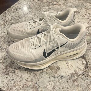 Women’s Nike Vomero 18